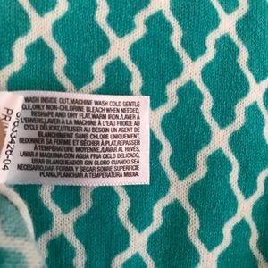 Old Navy Sweaters - 3/4 sleeve lightweight sweater Old Navy Sweaters - 3/4 sleeve lightweight sweater